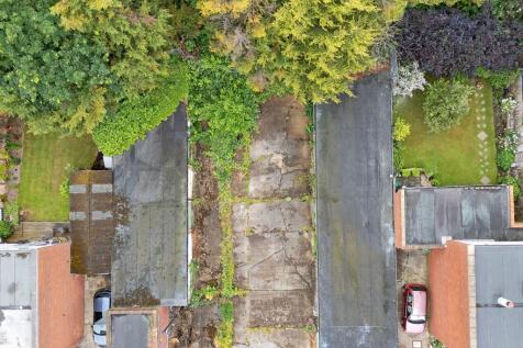 Garages between 45 &amp; 47 Aldersgrove Avenue, Mottingham, London, SE9 4PH