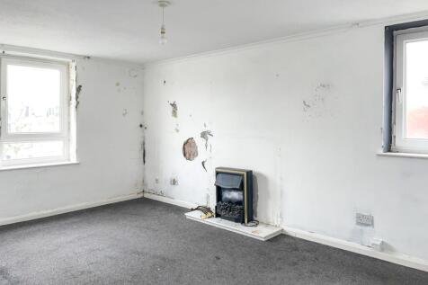 14 Kingmere, South Terrace, Littlehampton, BN17 5LD