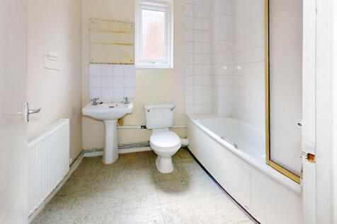 Flat 4, 79 Devonshire Road, Colliers Wood, London, SW19 2EW