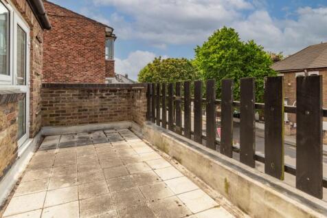 Flat 4, 79 Devonshire Road, Colliers Wood, London, SW19 2EW