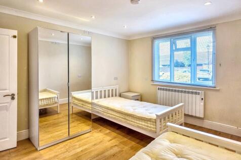 6 Algar Close, Isleworth, Middlesex, TW7 7AQ