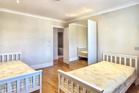 6 Algar Close, Isleworth, Middlesex, TW7 7AQ