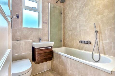 6 Algar Close, Isleworth, Middlesex, TW7 7AQ