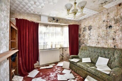 52 Churchmanor Way, Abbey Wood, London SE2 9HP