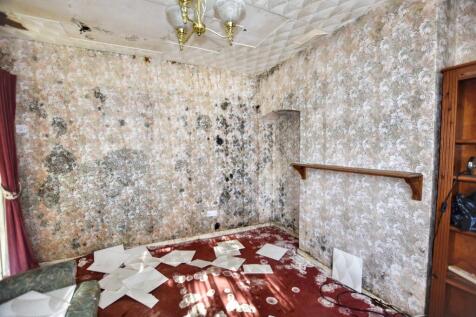 52 Churchmanor Way, Abbey Wood, London SE2 9HP