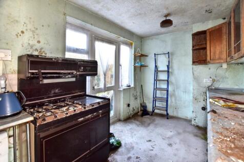 52 Churchmanor Way, Abbey Wood, London SE2 9HP
