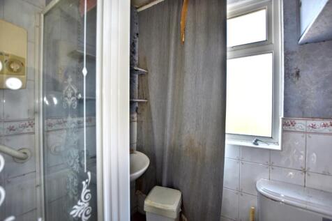 52 Churchmanor Way, Abbey Wood, London SE2 9HP