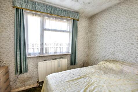 52 Churchmanor Way, Abbey Wood, London SE2 9HP