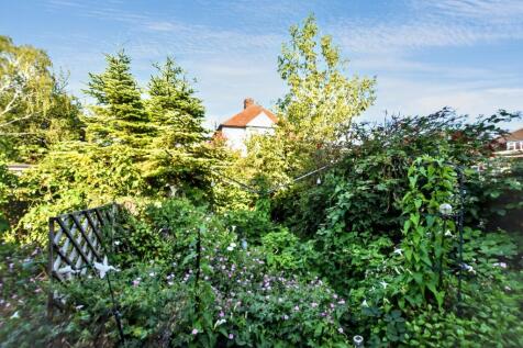 52 Churchmanor Way, Abbey Wood, London SE2 9HP