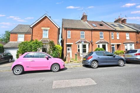 82 Bedford Road, Horsham, RH13 5BH