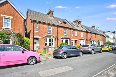 82 Bedford Road, Horsham, RH13 5BH