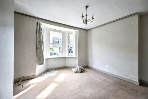 82 Bedford Road, Horsham, RH13 5BH