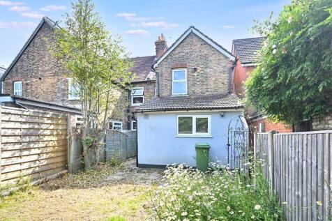 82 Bedford Road, Horsham, RH13 5BH