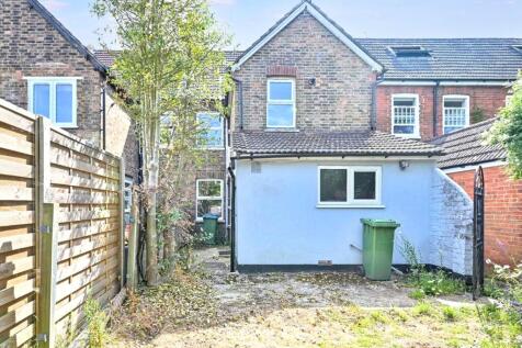 82 Bedford Road, Horsham, RH13 5BH