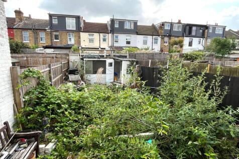 42 Ascot Road, Tooting, London SW17 9JJ