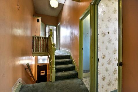 First Floor Flat,  89 Taybridge Road, Battersea, London SW11 5PX