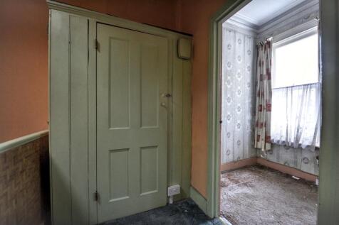 First Floor Flat,  89 Taybridge Road, Battersea, London SW11 5PX