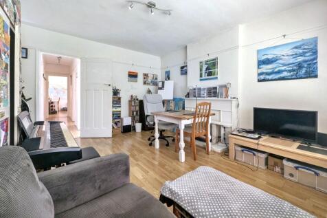12a Cintra Court, Patterson Road, London SE19 2LB