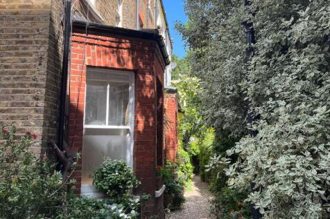 4 East View, Vale of Health, Hampstead, London NW3 1AU