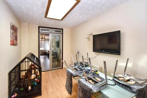 13 Langdale Avenue, Coventry, CV6 4LU