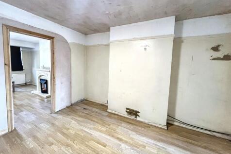 42 Greenwood Road, Mitcham, Surrey CR4 1PE