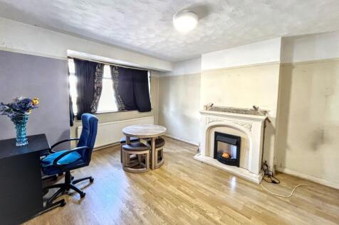 42 Greenwood Road, Mitcham, Surrey CR4 1PE
