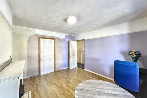42 Greenwood Road, Mitcham, Surrey CR4 1PE