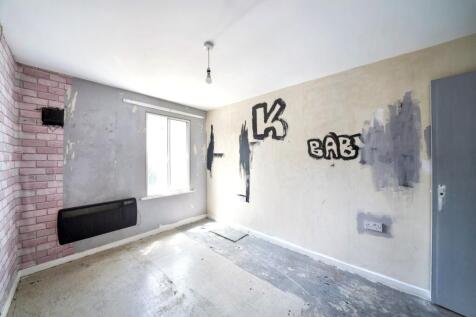 95 Carmichael Close, Ruislip HA4 6LG