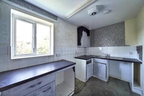 95 Carmichael Close, Ruislip HA4 6LG