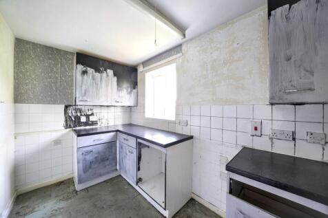 95 Carmichael Close, Ruislip HA4 6LG