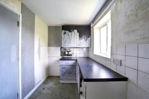 95 Carmichael Close, Ruislip HA4 6LG
