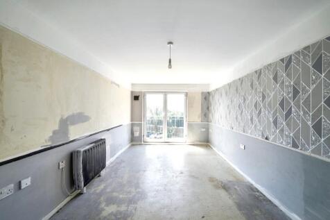 95 Carmichael Close, Ruislip HA4 6LG