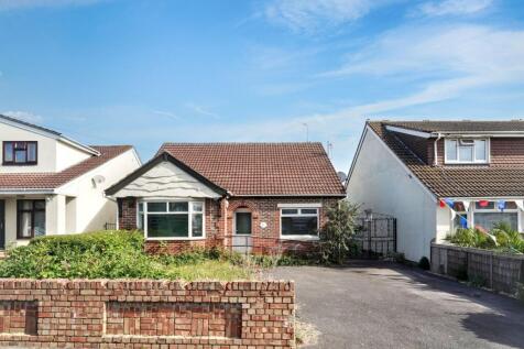 74 Central Road, Drayton, Hampshire, PO6 1QX