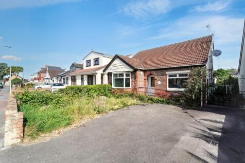 74 Central Road, Drayton, Hampshire, PO6 1QX