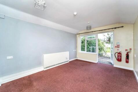74 Central Road, Drayton, Hampshire, PO6 1QX