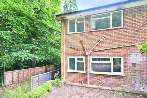 Flat 27, The Hill, Church Hill, Caterham, CR3 6SD
