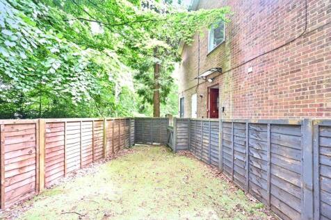 Flat 27, The Hill, Church Hill, Caterham, CR3 6SD