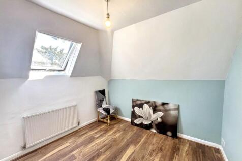 Flat 4A, 23 Burnt Ash Lane, Bromley, Kent, BR1 4DJ