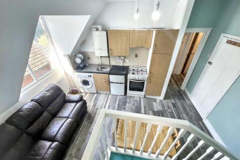 Flat 4A, 23 Burnt Ash Lane, Bromley, Kent, BR1 4DJ