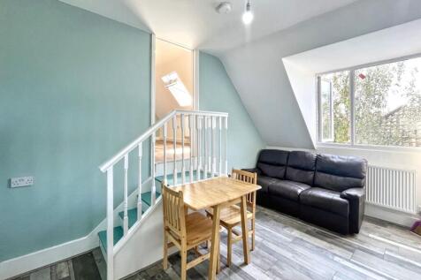 Flat 4A, 23 Burnt Ash Lane, Bromley, Kent, BR1 4DJ