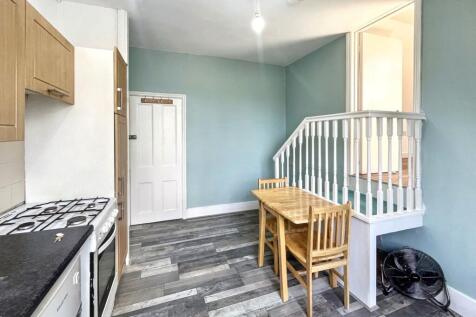 Flat 4A, 23 Burnt Ash Lane, Bromley, Kent, BR1 4DJ