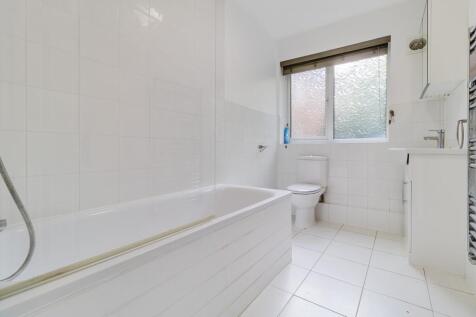15 St Anna&#39;s Court, Hendon, London NW4 4QY