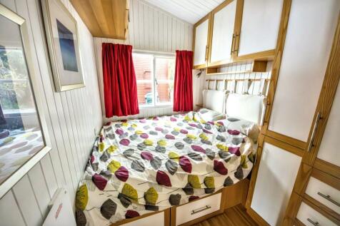 Dove Chalet W11, Branscombe Beach, Devon EX12 3DP