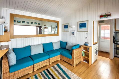 Dove Chalet W11, Branscombe Beach, Devon EX12 3DP