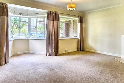 Flat 17, Hanger Court, Hanger Green, Ealing, London, W5 3ER
