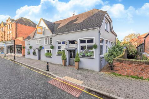 The Old Drum, 16 Chapel St, Petersfield GU32 3DP