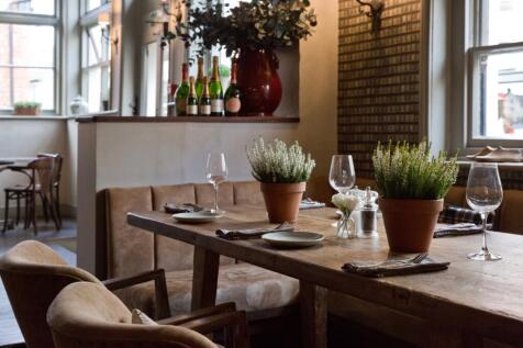 The Old Drum, 16 Chapel St, Petersfield GU32 3DP