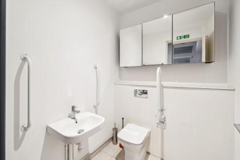 1 Kings Passage, Kingston upon Thames, KT1 1AQ