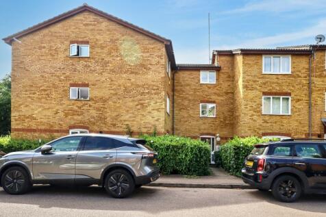 61 Laburnum Close, Friern Barnet, London, N11 3PA