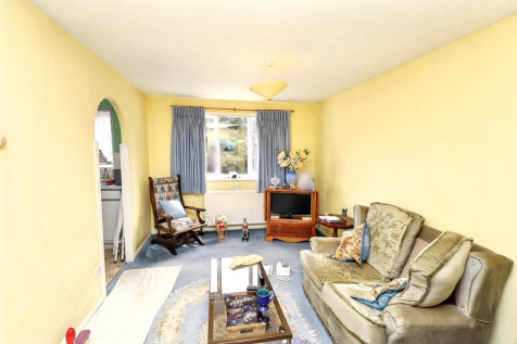 61 Laburnum Close, Friern Barnet, London, N11 3PA